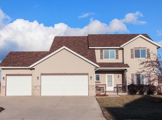 632 10th Ave NE, Lonsdale, MN 55046