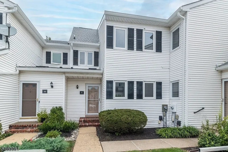 2 bed, 2.5 bath, 1484 sqft, $2,895 — Photo 2