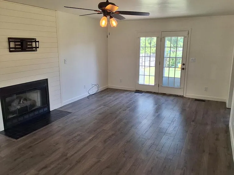 7620 Hammersley Rd — Photo 8