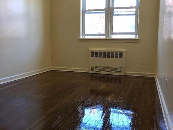 4th image of 969 E 88th St