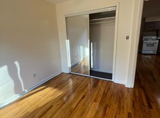 7150 71st St #1, Ridgewood, NY 11385