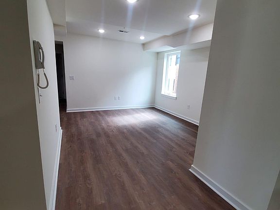 5th image of 1520 N Sydenham St #3B