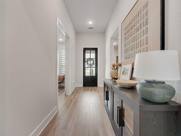 4th image of 2701 Bluewood Ln