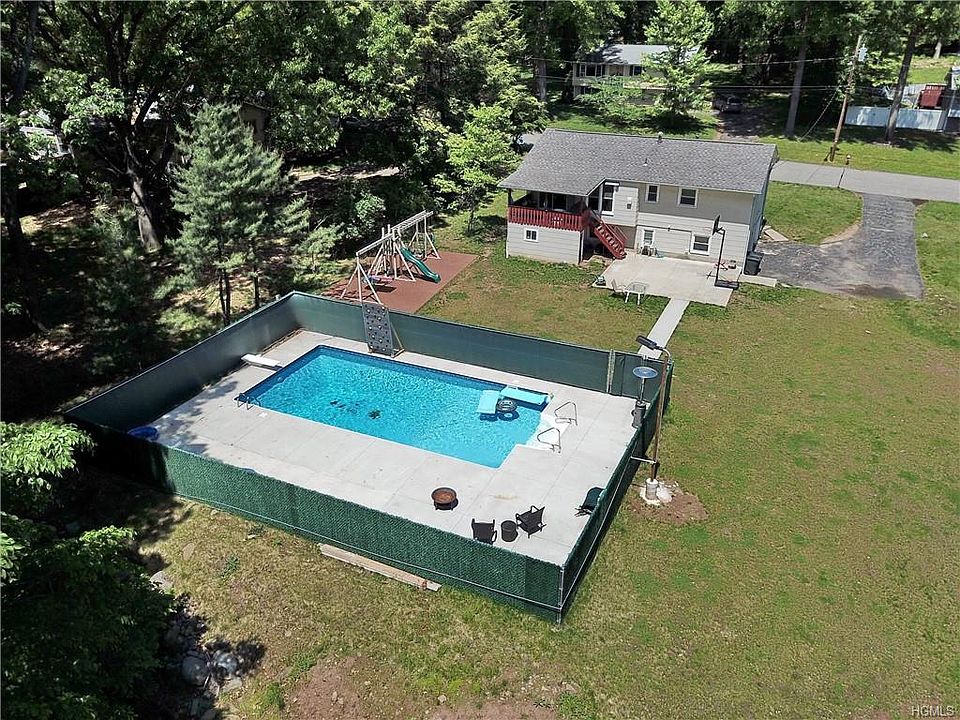 1st image of 31 Thomsen Dr