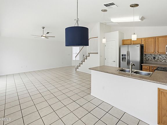 4th image of 5042 W FAIRVIEW Street