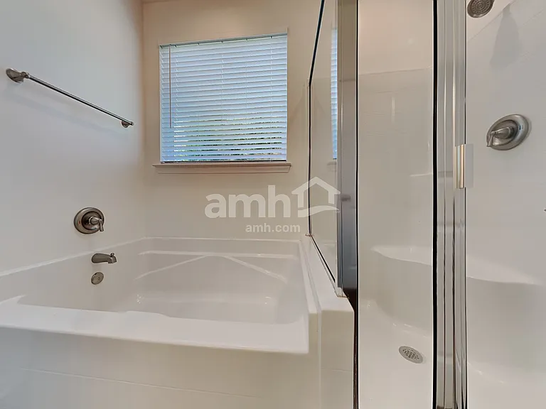109 Orleans Ct — Photo 11