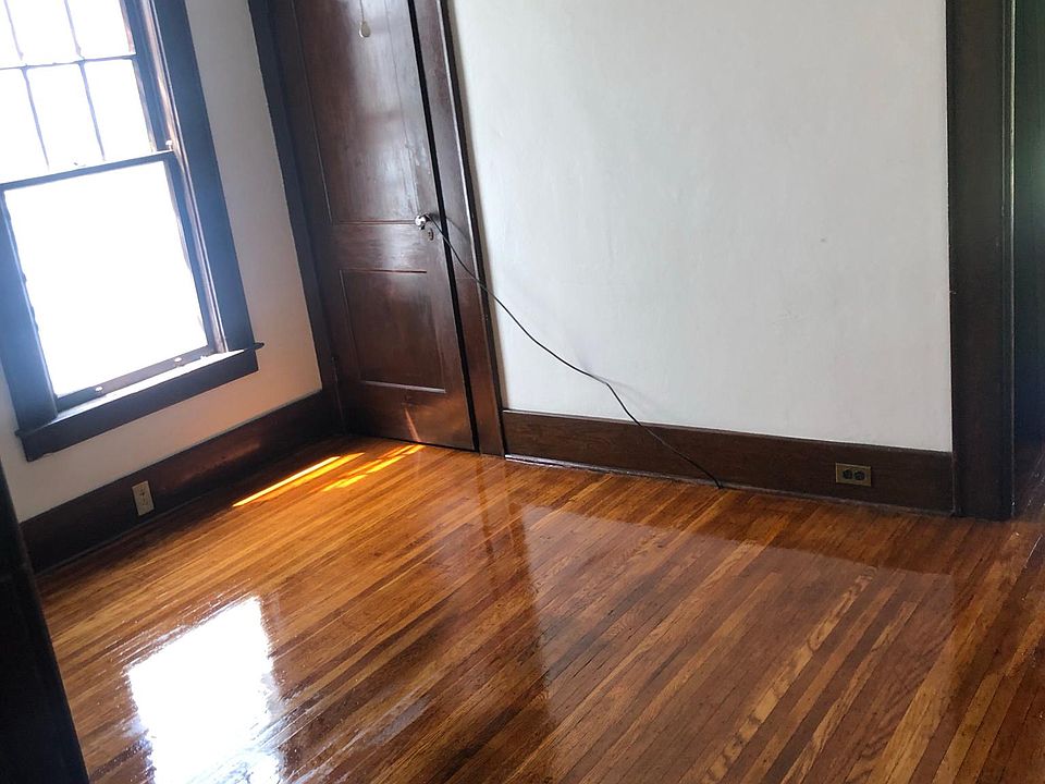 1st image of 219 Durston Ave Floor 1