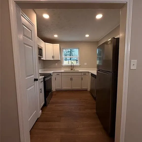 1055 Pinecrest Dr — Photo 23