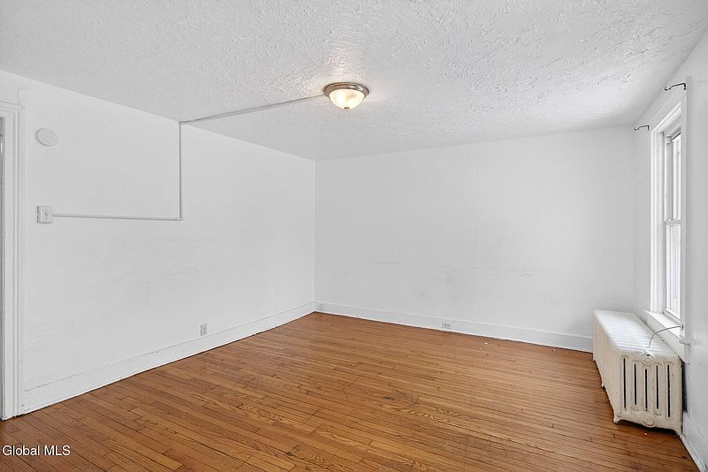 5th image of 514 Morris Street