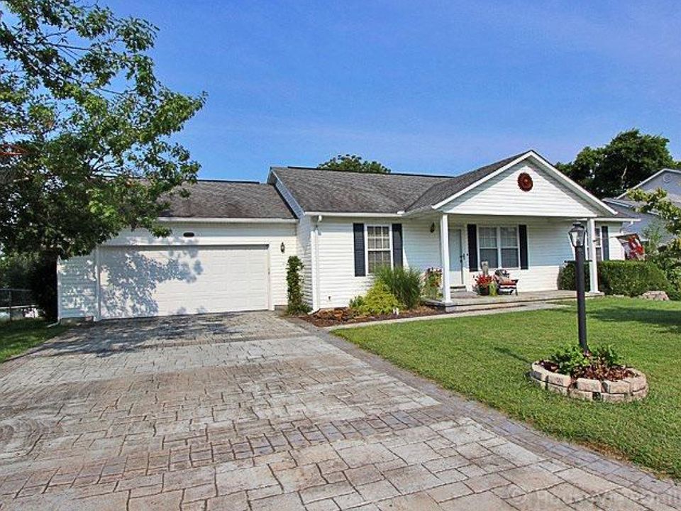 1st image of 1021 Emily Ct