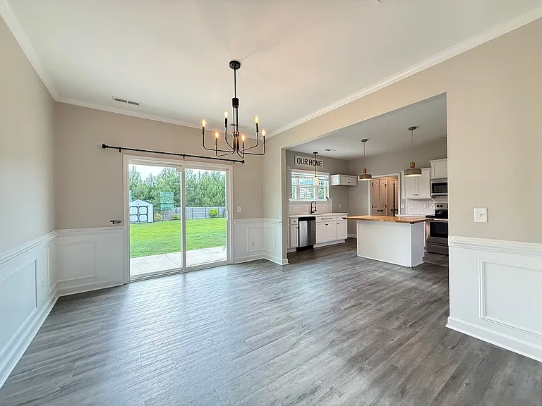 303 Breezeway Dr — Photo 11