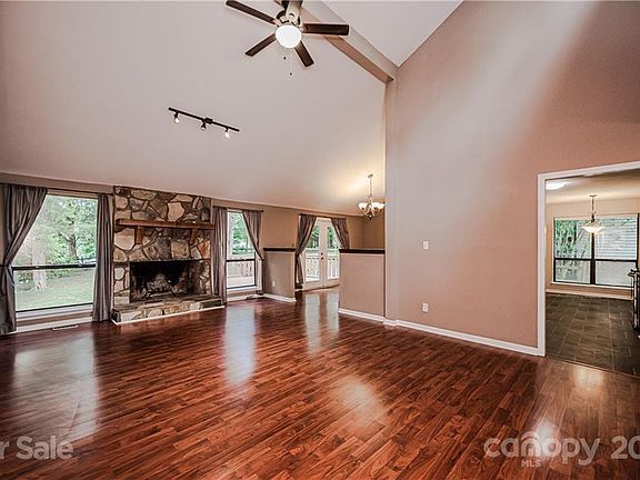4th image of 7937 Park Vista Cir