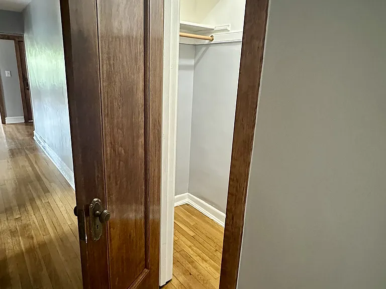 5358 N Winthrop Ave #3 — Photo 6