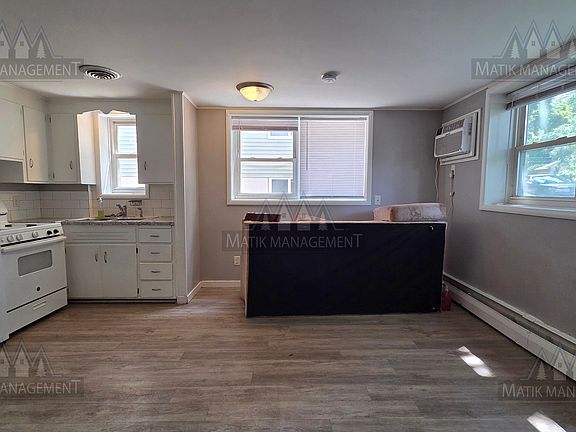 3rd image of 1217 4 1/2 St NW #1