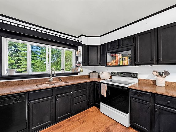 5th image of 401 Petersham Rd