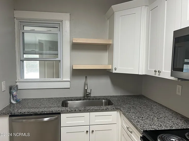 240 E New Hampshire Ave — Photo 15