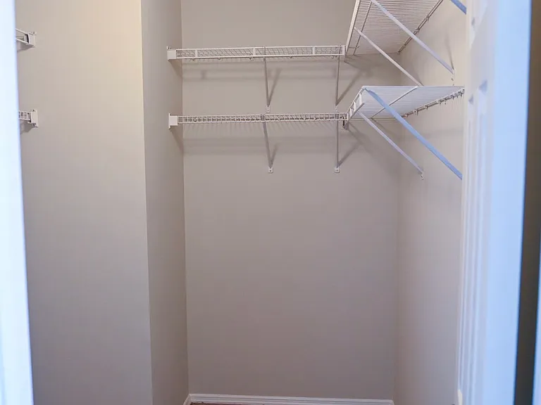 412 Bellegrove Dr — Photo 11