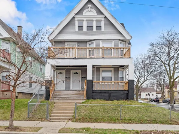 102 West Auer AVENUE, Milwaukee, WI 53212