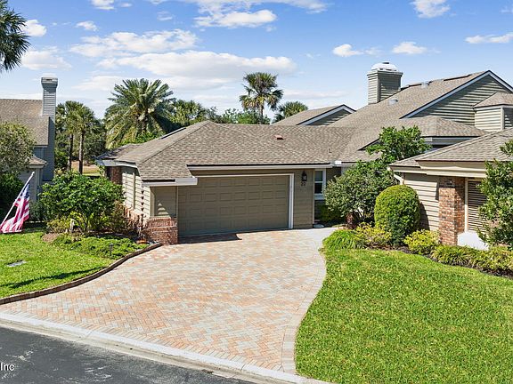 2nd image of 22 WALKERS RIDGE Drive