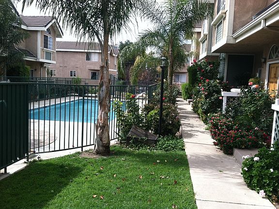 4th image of 8958 Burnet Ave Unit H2