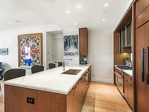 3rd image of 100 Barclay St APT 15C