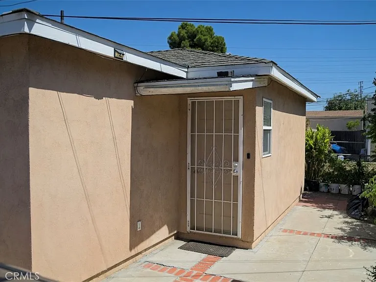 5726 1/2 Rocket St — Photo 2