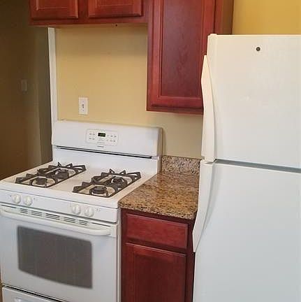 5th image of 3612 Thomas Ave