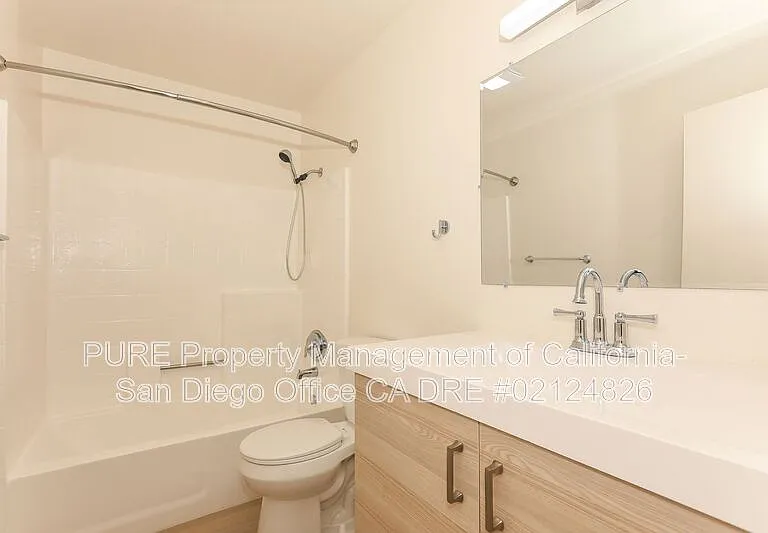 701 Ash Ln #202 — Photo 17