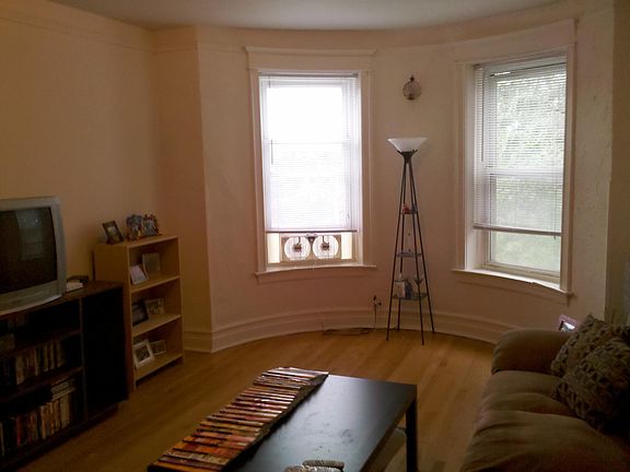 3rd image of 1946 N Humboldt Blvd APT 116