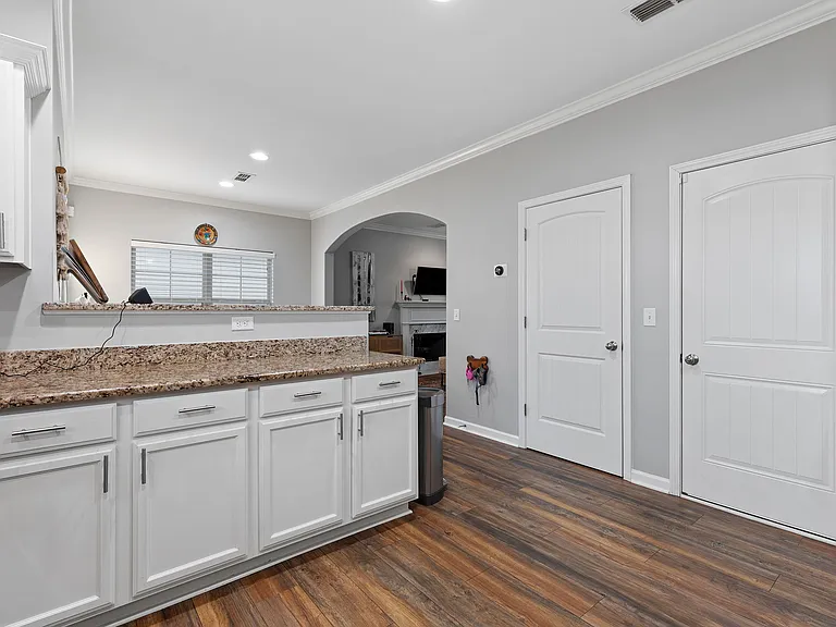 3213 Mapleside Ln — Photo 13