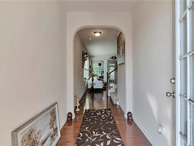 566 Jody Pl — Photo 8