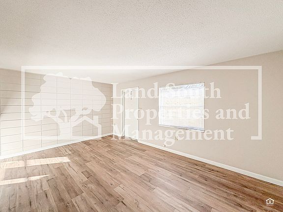 4th image of 817 W Carole St APT 9
