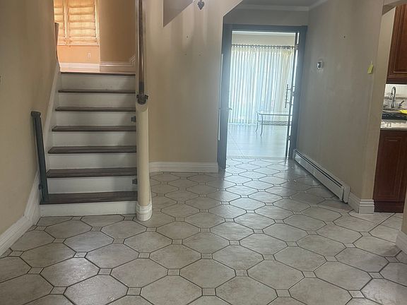 2nd image of 528 Halevy Dr