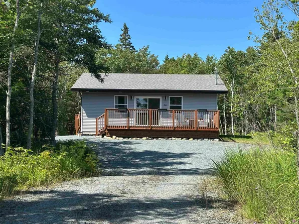 76 Five Rivers Dr, White Pt, NS B0T 1K0