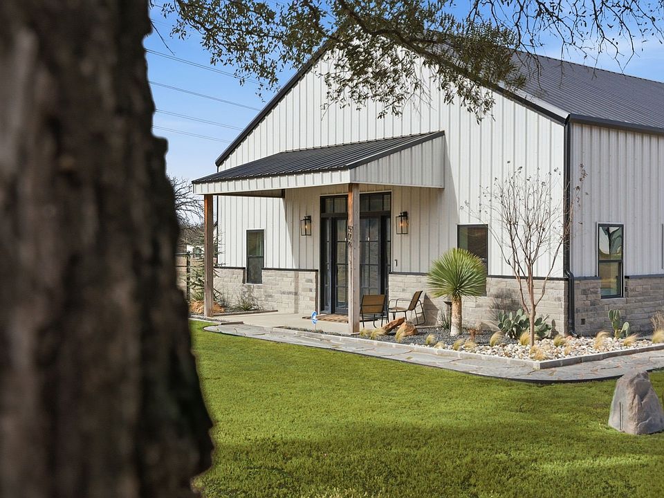 1st image of 504 Hackamore Ct