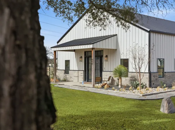 504 Hackamore Ct, Weatherford, TX 76088