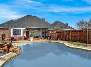 98 Mountain View Cir, Sherman, TX 75090