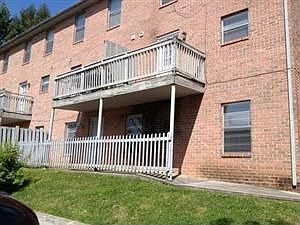 1st image of 1103 W Parkway Ave APT 6