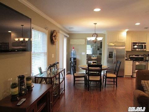 2nd image of 1 Sussex Ln