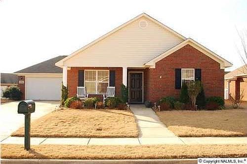 1st image of 5016 Blakemore Dr SE