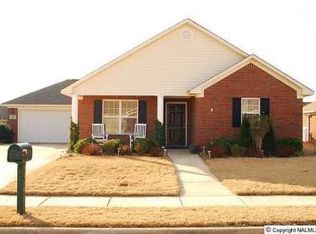 5016 Blakemore Dr SE, Owens Cross Roads, AL 35763