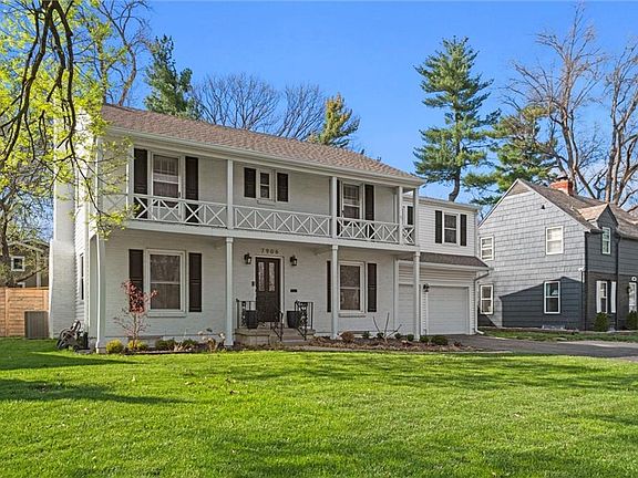 3rd image of 7906 Cambridge Dr