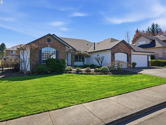 2nd image of 4815 NE 137th St