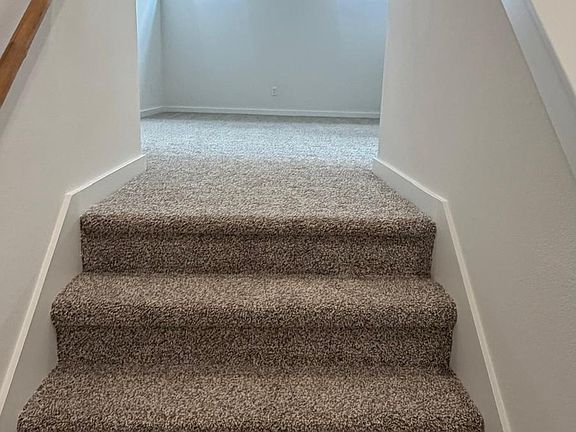 3rd image of 2330 Longfellow Dr