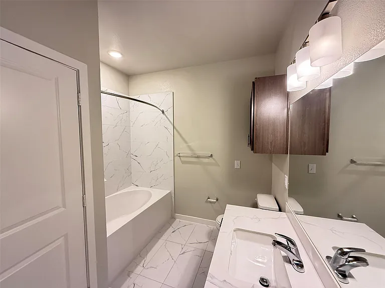 2102 Antoine Dr #A13313 — Photo 7