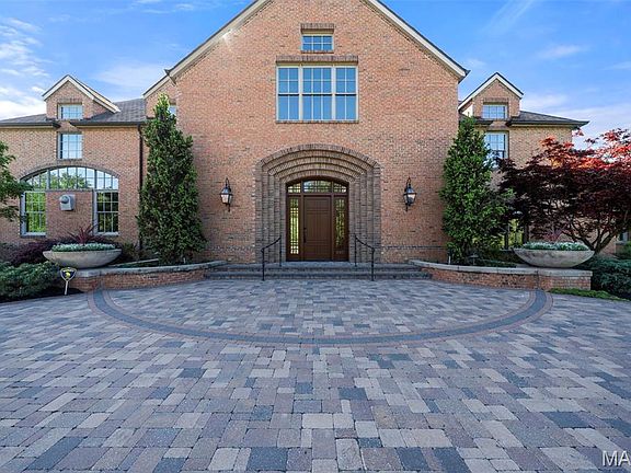 4th image of 17 Bridle Ridge Ln