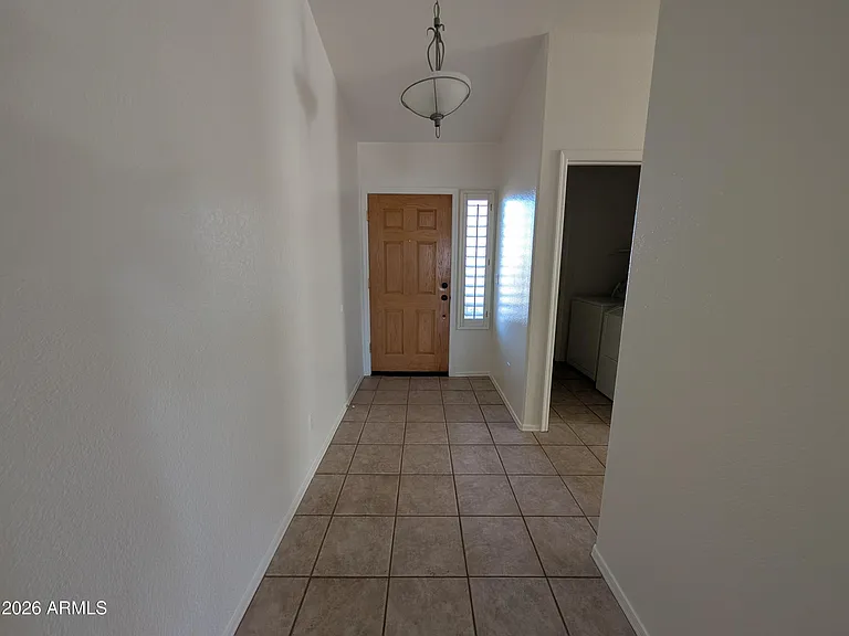 8918 W Paradise Ln — Photo 9
