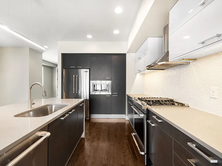 1751 W 40th Ave — Photo 10