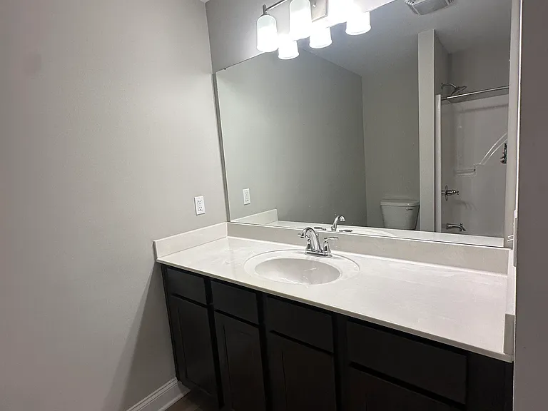 225 Harper Village Way — Photo 8