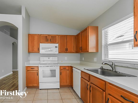 5th image of 10450 Hunters Haven Blvd
